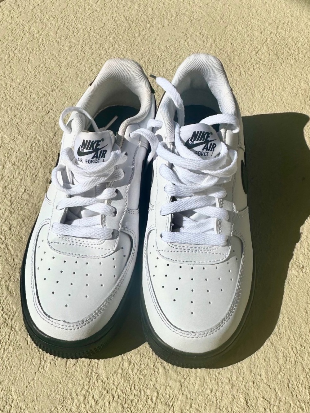 Nike Air Force 1 Low White/Black Sole Sneakers, Woman's Size 7 - Picture 13 of 14